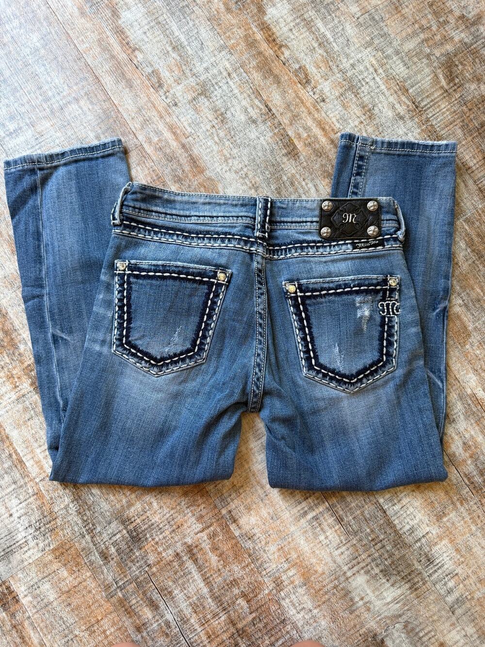 Vintage Low Rise Distressed Miss Me Jeans Size 25 #JPB5014 Embellished Pockets